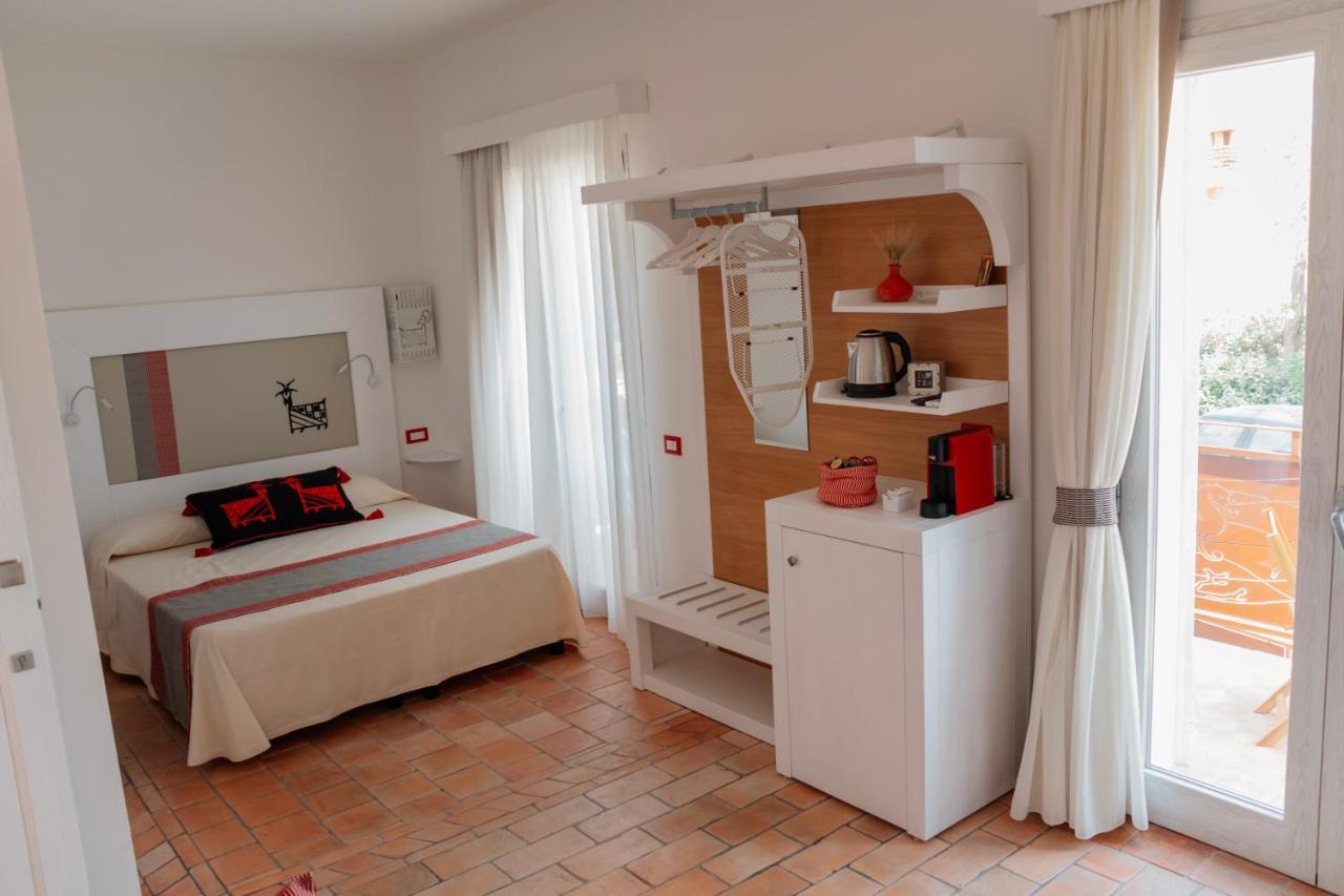 Rooms Apartaments Santa Teresa Capo Testa Luaran gambar